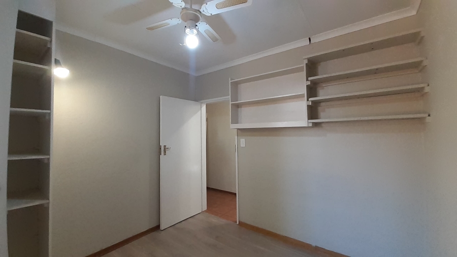 5 Bedroom Property for Sale in Ifafi North West
